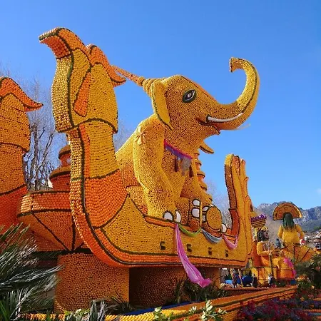 Avec Parking Prive Au Coeur De La Apartament